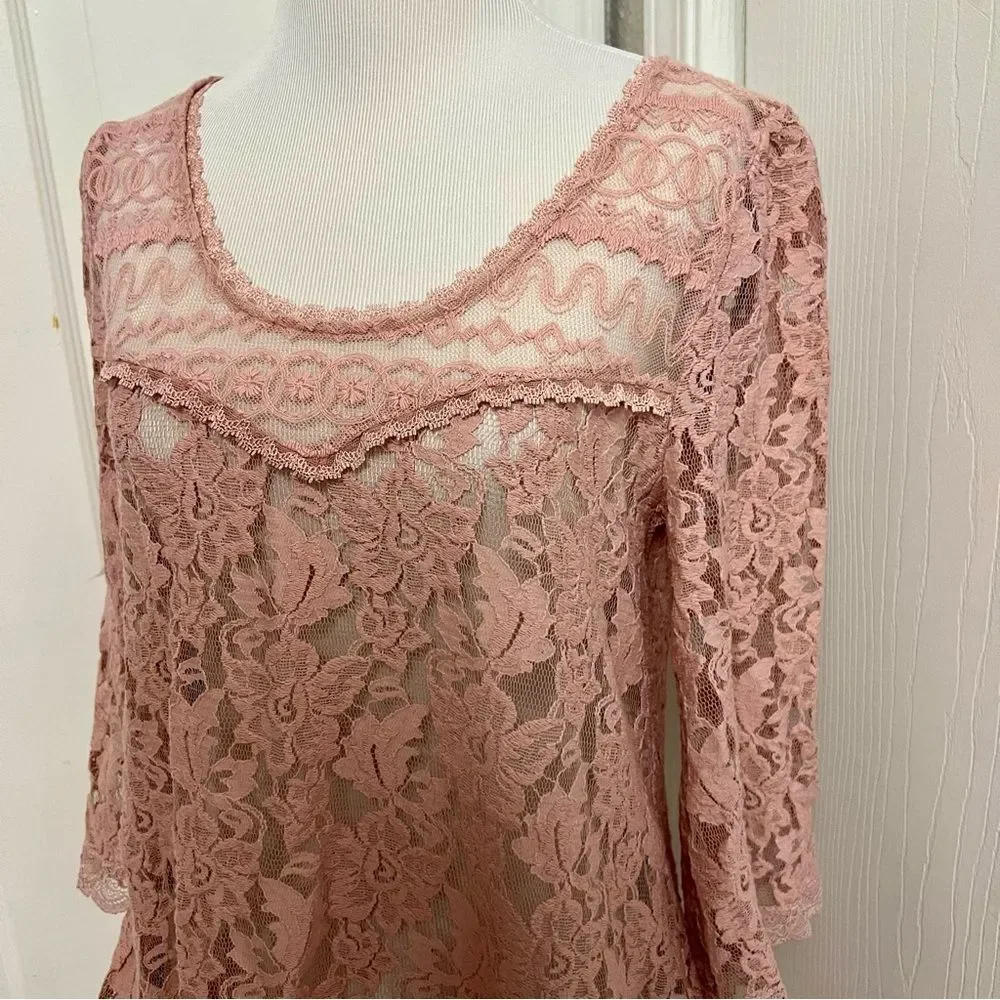 Free People Lily Lace Bell Sleeve Peplum A1